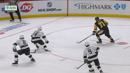 LAK@PIT: Novak scores goal against Darcy Kuemper