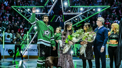 775376460_CHI_DAL_James212