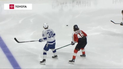 TBL@PHI: Guentzel scores goal against Dan Vladar