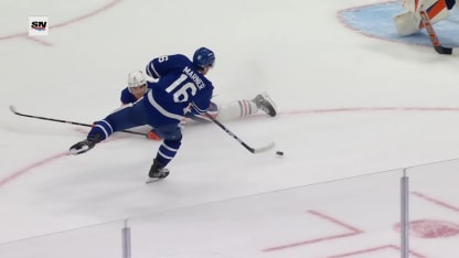 EDM@TOR: Marner scores goal against Stuart Skinner