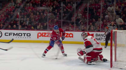 CAR@MTL: Andersen with a great save against Cole Caufield