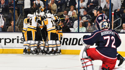 Penguins_celebrate_vsCBJ