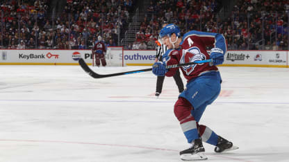 MacKinnon matkalla kohti maalipörssin voittoa