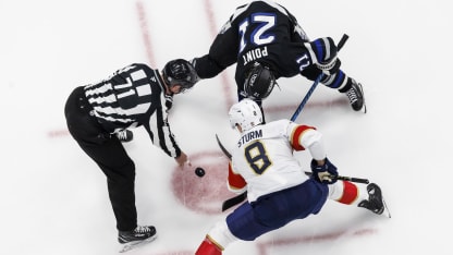 Nico Sturm von den Florida Panthers erwartet heißen Taz gegen Tampa Bay Lightning