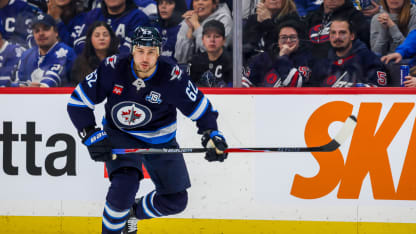 Nino Niederreiter #62 of the Winnipeg Jets skates during second period action against the Toronto Maple Leafs at Canada Life Centre on January 17, 2026 in Winnipeg, Manitoba, Canada. (Photo by Jonathan Kozub/NHLI via Getty Images)