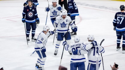 Les Maple Leafs viennent de l'arrière à Winnipeg