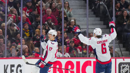 Strome doubles lead with PPG