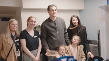 Zadorov Family Delivers Thanksgiving Pies, ‘Important For Us to be Here’
