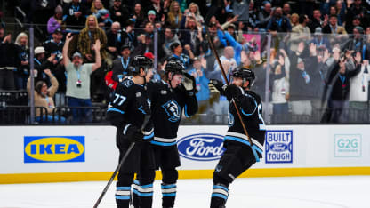 Peterka's game-tying goal