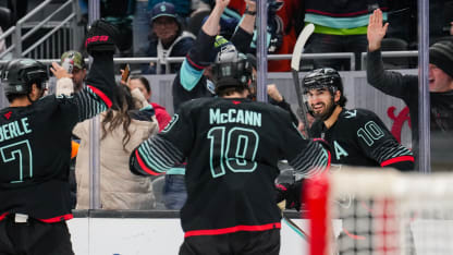 Beniers scores in his 300th NHL game