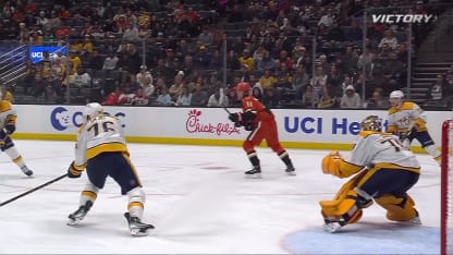 Killorn brise l'égalité en 3e période
