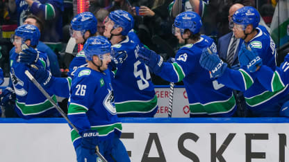 Chicago Blackhawks v Vancouver Canucks