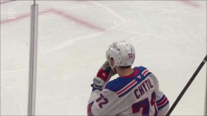 NYR@CHI: Chytil scores goal against Arvid Soderblom