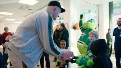 Hintz, Viktor E. Green delight kids at hospital