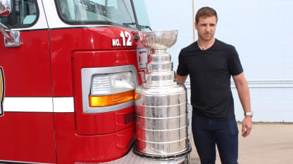 Schenn takes Cup to dad's work in Saskatoon