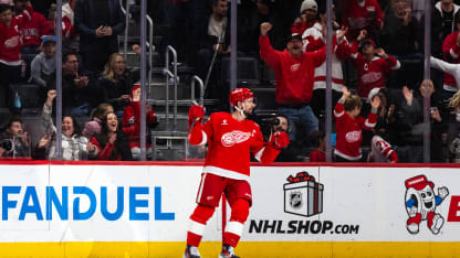 TBL@DET: Larkin scores goal against Andrei Vasilevskiy