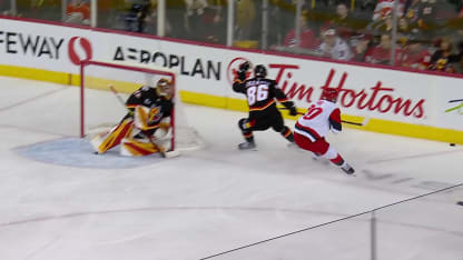 CAR@CGY: Walker scores goal against Dustin Wolf