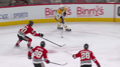 NSH@CHI: Stamkos scores goal against Spencer Knight