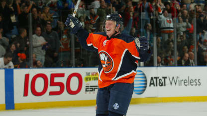 blake-orange-celly