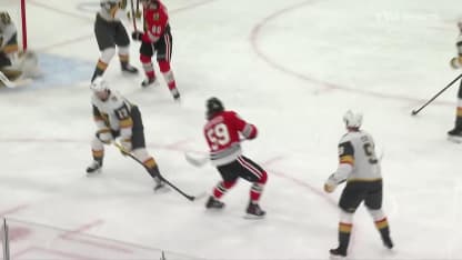 VGK@CHI: Bertuzzi marque un but contre Akira Schmid