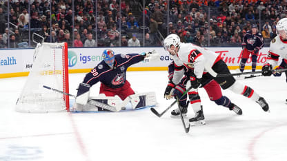 Perron steers puck home down low