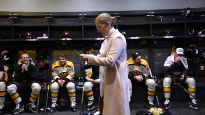 Céline Dion dans le vestiaire des Bruins
