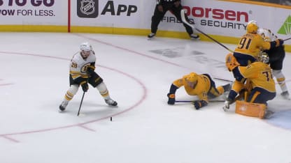 BOS@NSH: Saros with a great save against Elias Lindholm