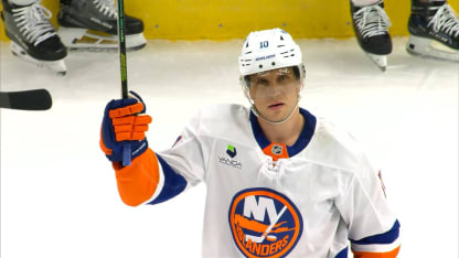 Schenn gets emotional in return to St. Louis