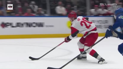 Aho marque un but de toute beauté