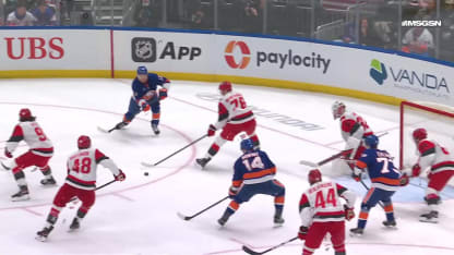 CAR@NYI: Horvat scores goal against Brandon Bussi