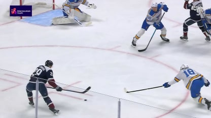 Un deuxième but pour MacKinnon