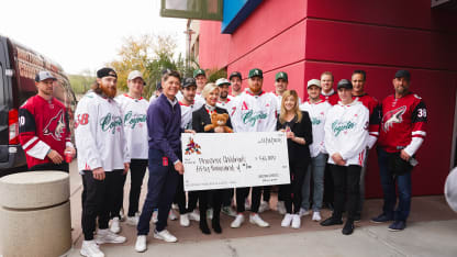 arizona coyotes deliver toys phoenix childrens 2023