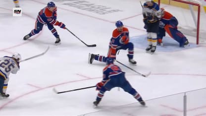 Neighbours coupe le déficit en moitié