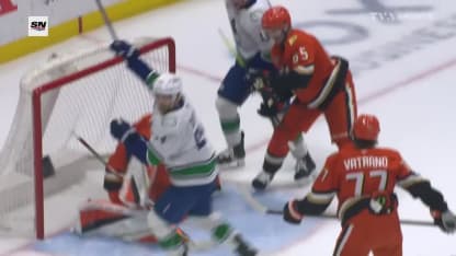 Myers met la table pour Suter