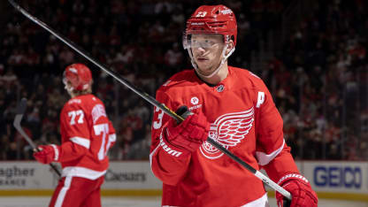 Raymonds tre assist lyfter Red Wings