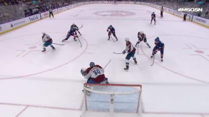 Barzal marque un but de toute beauté en A.N.