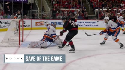 NYI@CAR: Sorokin with a great save against Sebastian Aho