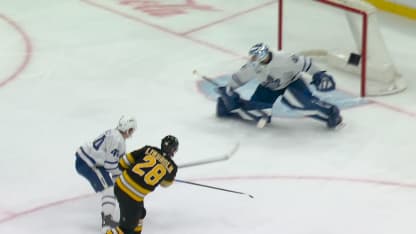 Elias Lindholm Opens Scoring for Bruins