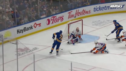 NYI@BUF: Thompson scores goal against David Rittich