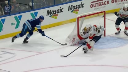 FLA@TBL: Cernak scores goal against Daniil Tarasov
