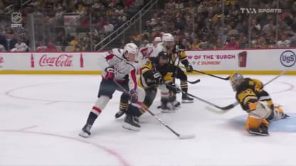 Et de 30 pour Tom Wilson!