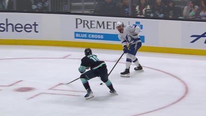 Carlile marque son 1er but dans la LNH