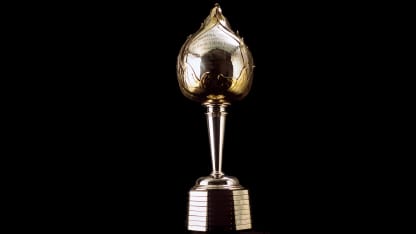 Ganador el Hart Memorial, es seleccionado luego de tomar en cuenta votos de Asociación de Escritores Profesionales de hockey