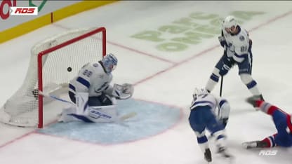 TBL@MTL: Slafkovsky marque un but contre Andrei Vasilevskiy