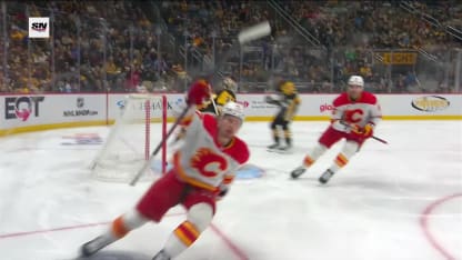 Zary takes early lead on breakaway