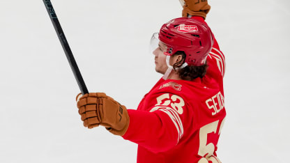 Red Wings festigen Platz eins mit Sieg Gegen Toronto