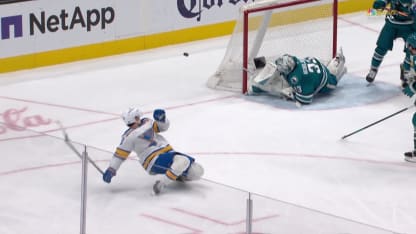 STL@SJS: Nedeljkovic with a great save against Pius Suter