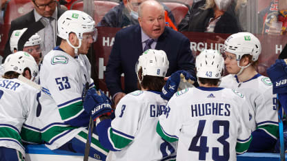 Bruce-Boudreau-32-in-32-no-badge