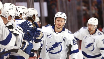 Guentzel hustles for SHG on cleared puck