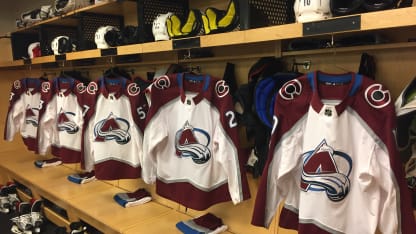 Colorado Avalanche road white jerseys locker room Pittsburgh Penguins 2017 December 11